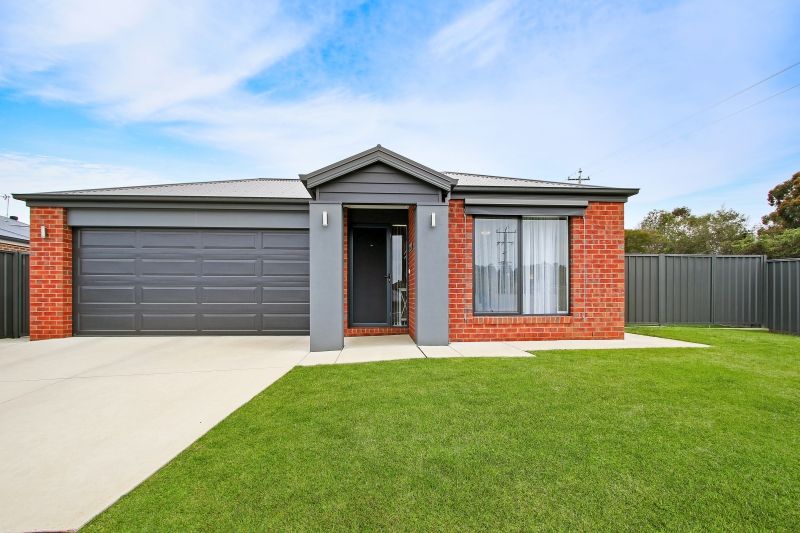 6 Loch Court