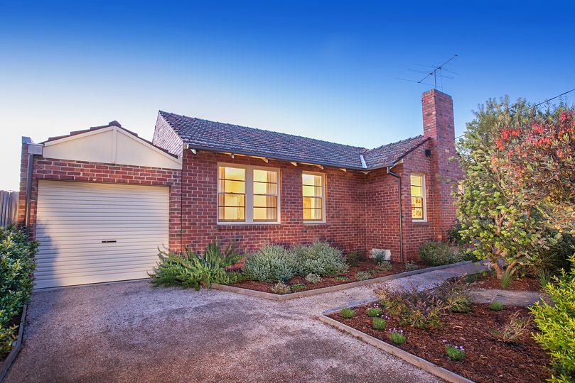 11 Armstrong Street, Reservoir, VIC 3073