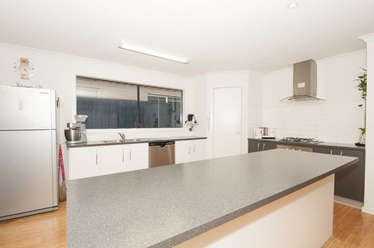 3 Jezwing Avenue, South Morang, VIC 3752