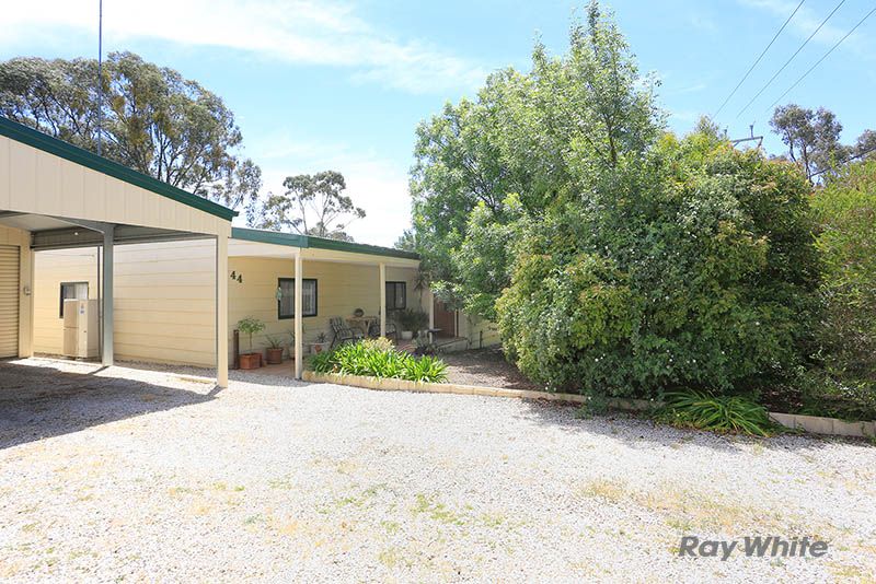 44 Warenda Road, Clare SA 5453