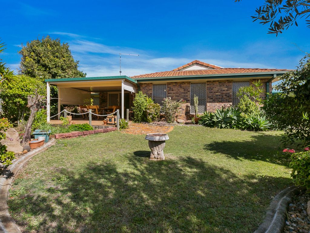 6 Courtney Place, Redland Bay, QLD 4165