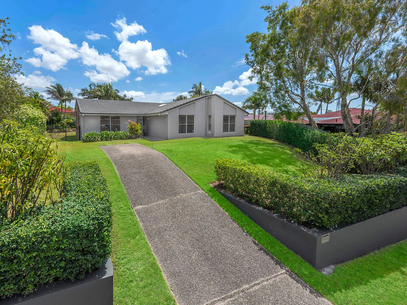 142 Cadogan Street, Carindale QLD 4152