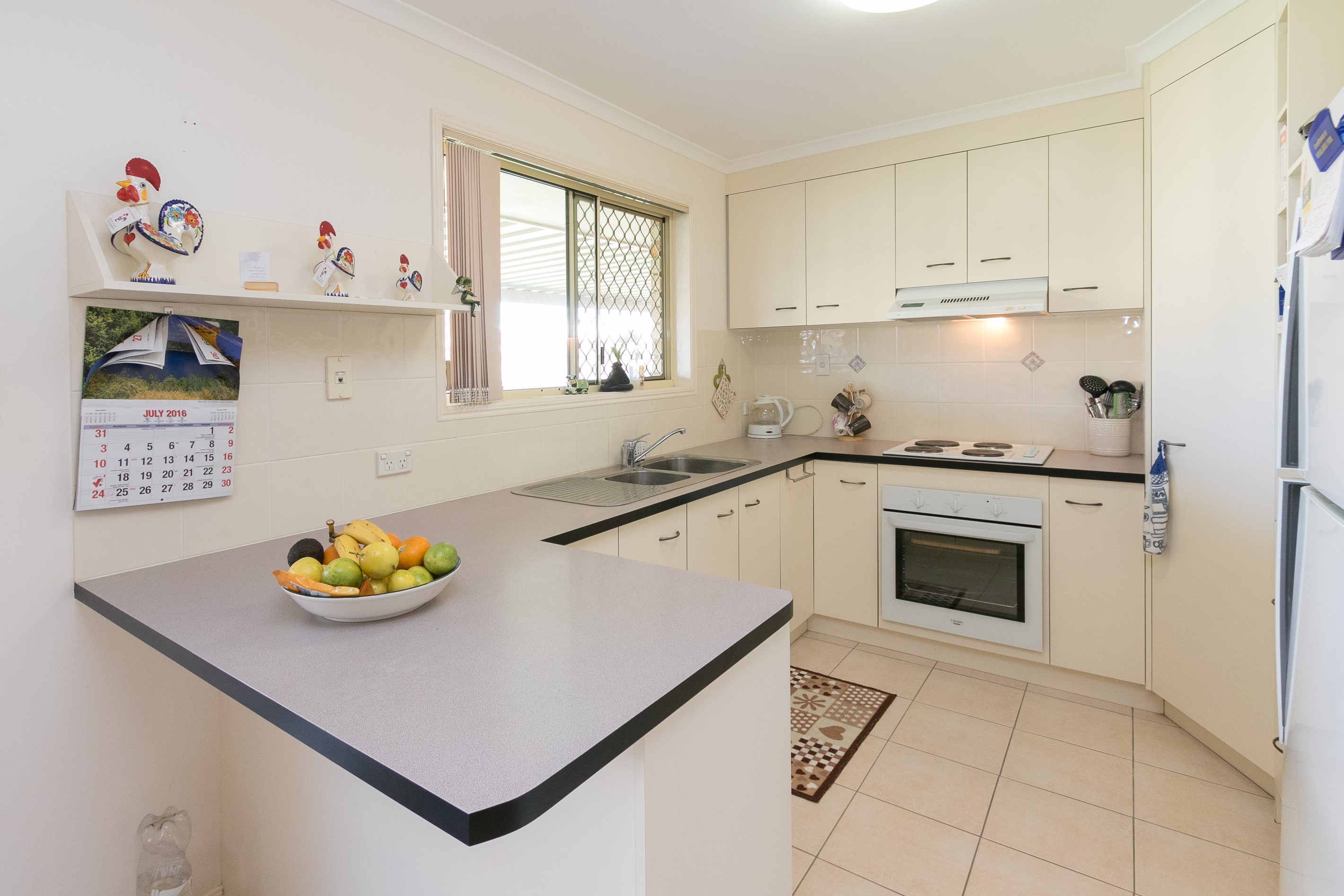 10 Gumtree Drive, Urraween, QLD 4655