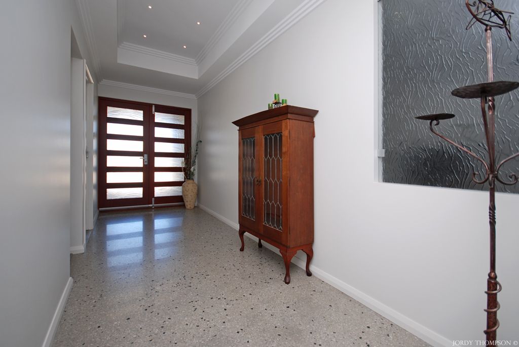 8 Grevillea Way, Jurien Bay, WA 6516