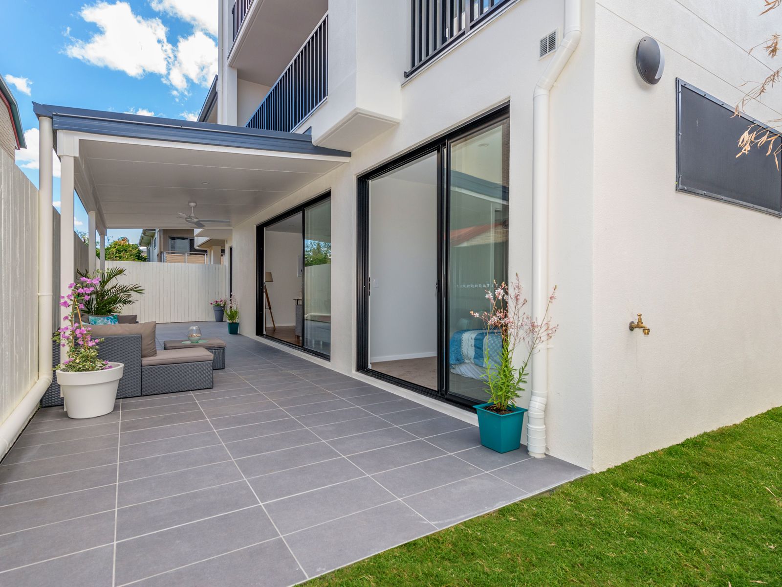 19 Howard Street, Morningside QLD 4170