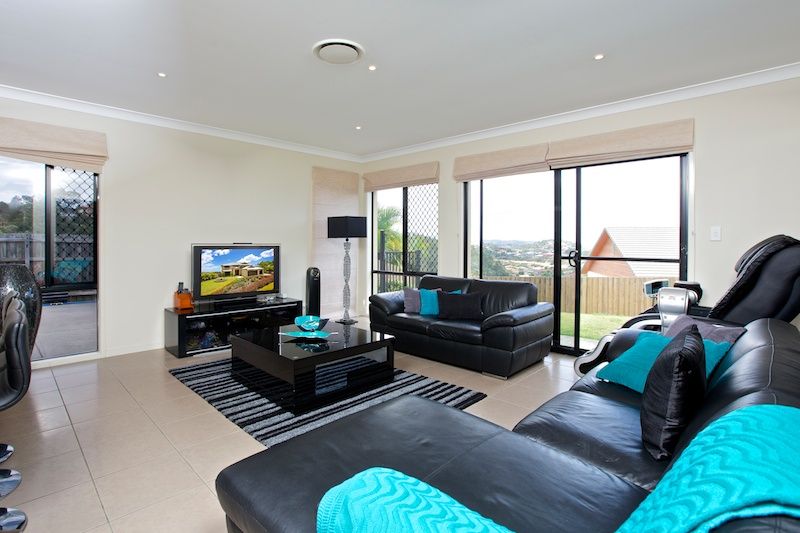 20 Hillary Circuit, Pacific Pines, QLD 4211