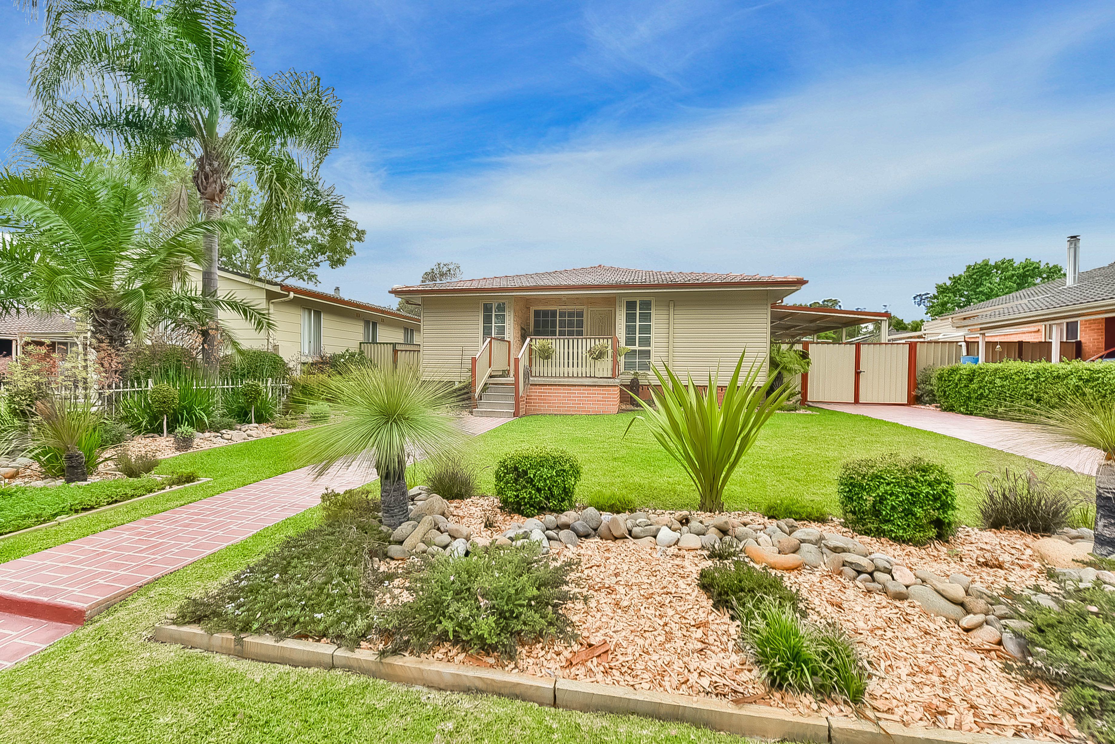 13 Harold Street, Macquarie Fields, NSW 2564