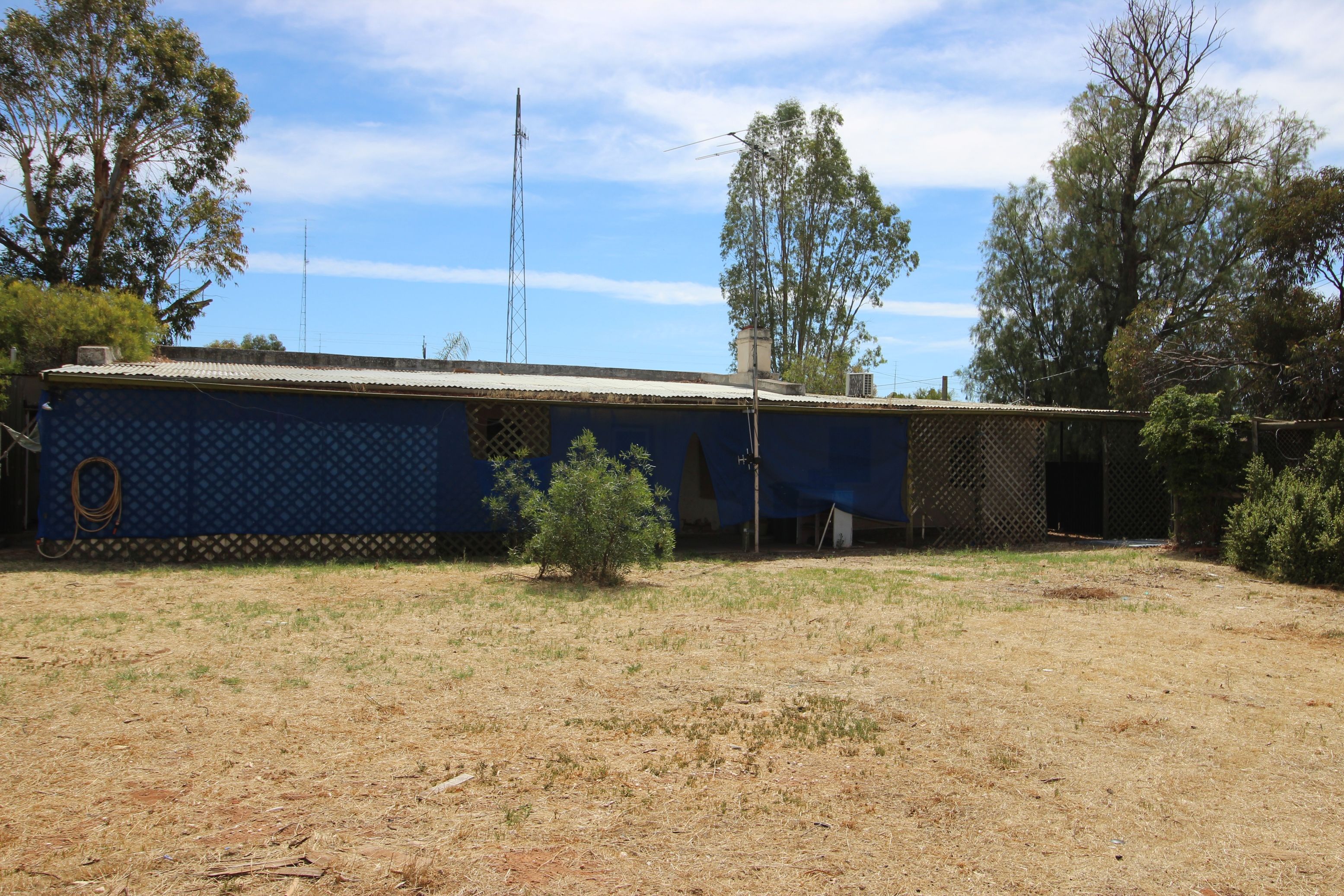 11 Tenth Street, Morgan SA 5320