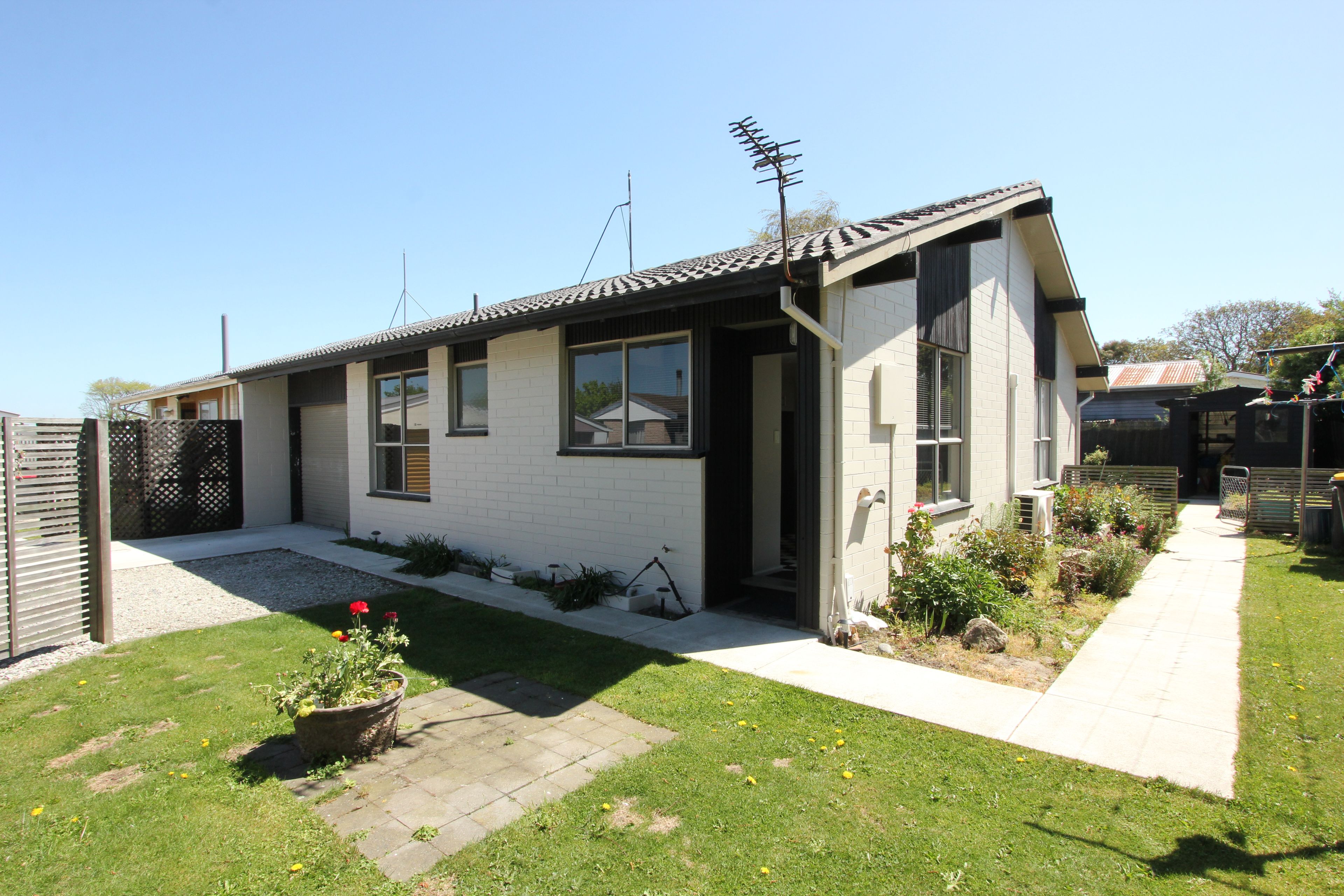 2/52a Brynley Street, Hornby, Christchurch City