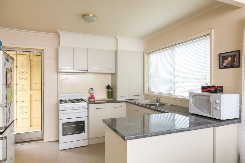 1/131 Bobs Street, White Hills, VIC 3550