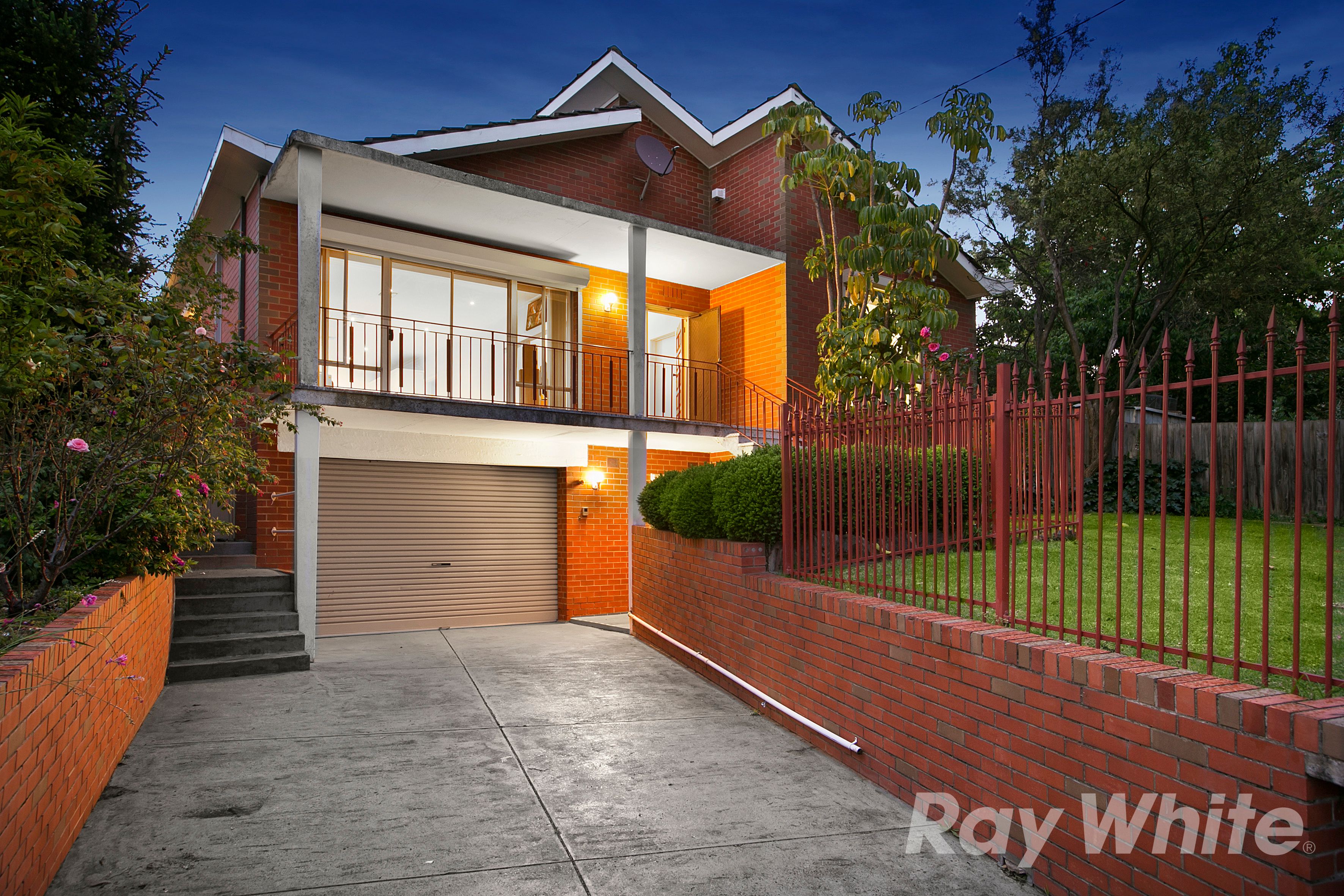 6 Clyden Court, Burwood East VIC 3151