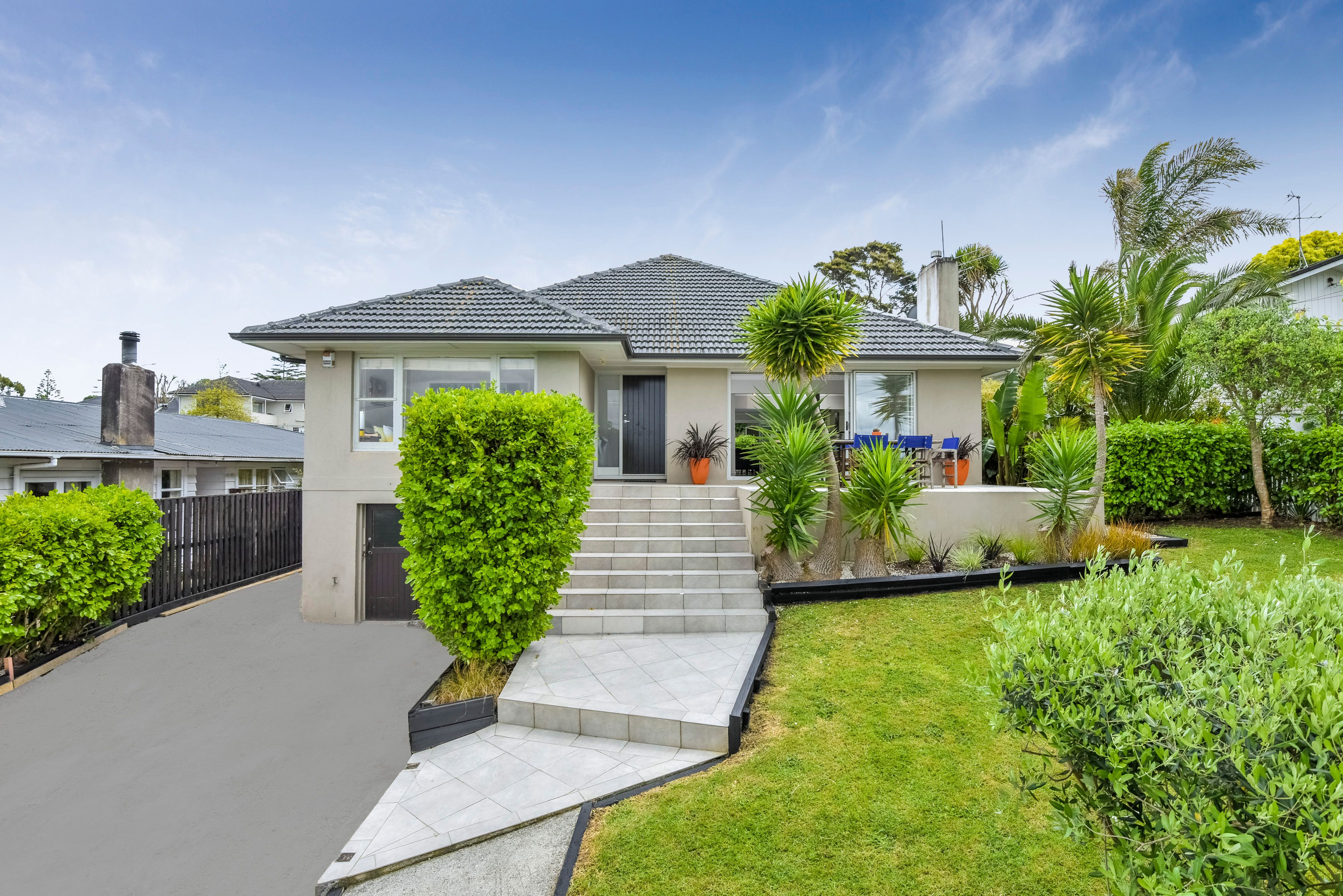 8 Lintaine Place, Glen Innes, Auckland City