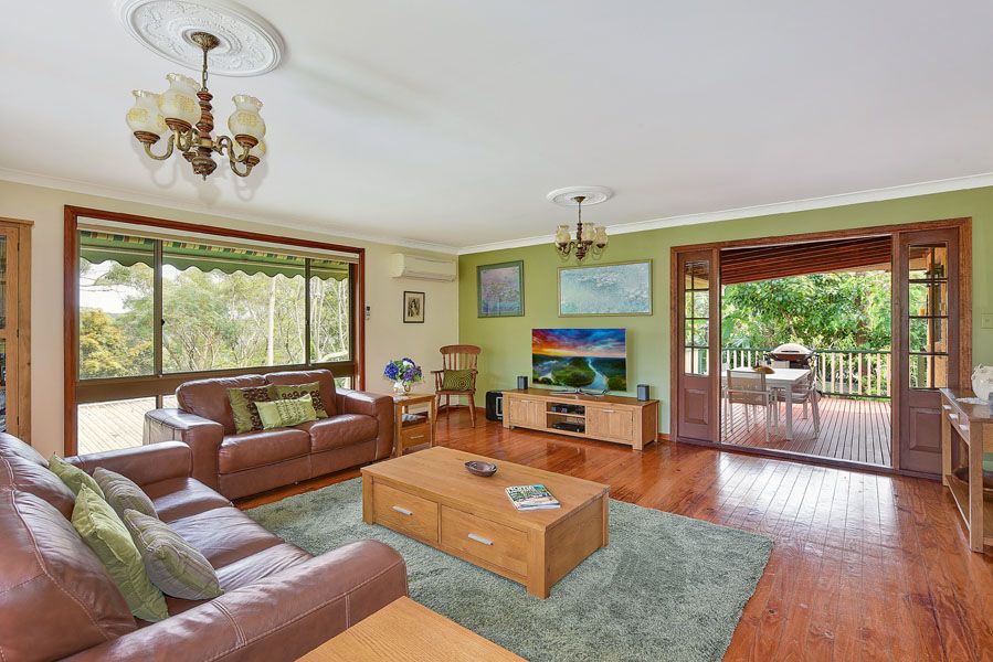 2 Bushlands Place, Hornsby Heights, NSW 2077