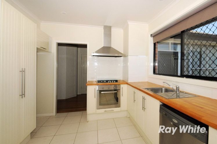 8 Nodding Avenue, Frankston North, VIC 3200