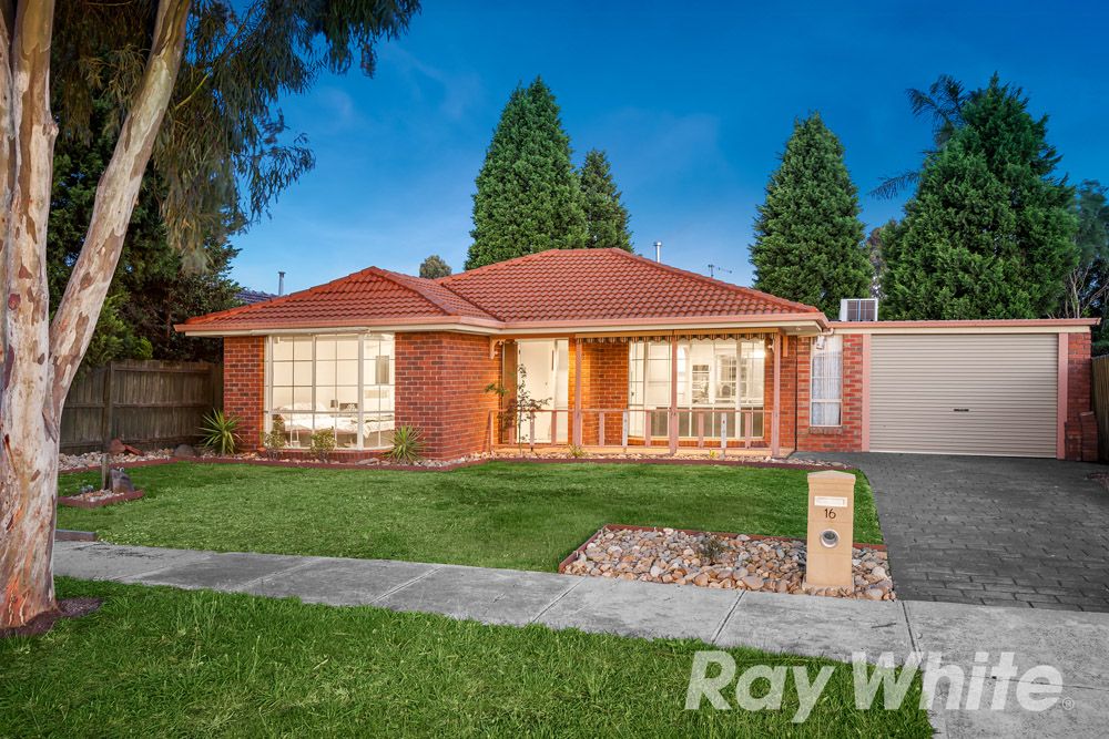 16 Hobson Crescent, Mill Park VIC 3082