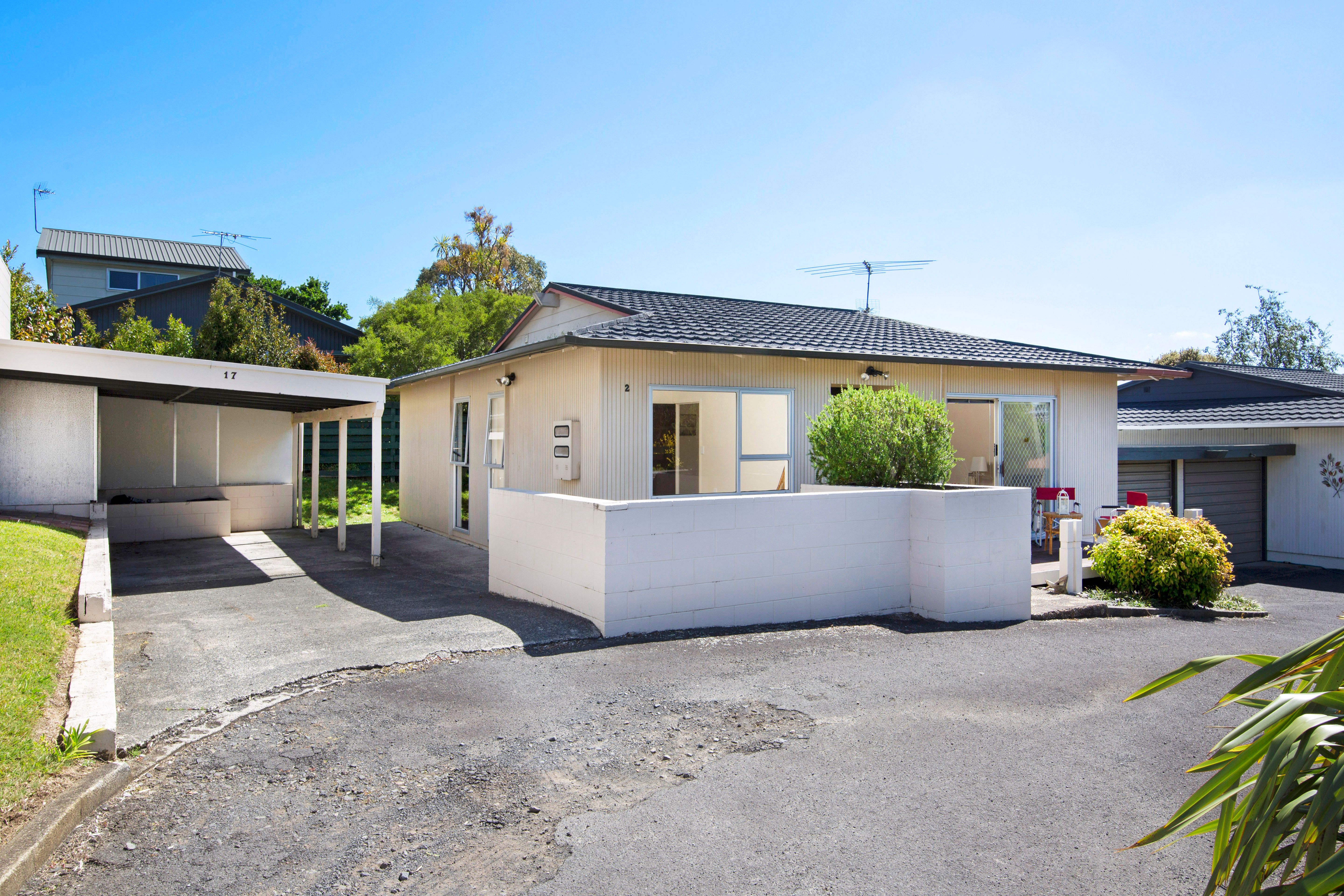 2/17 Vida Place, Howick, Manukau City
