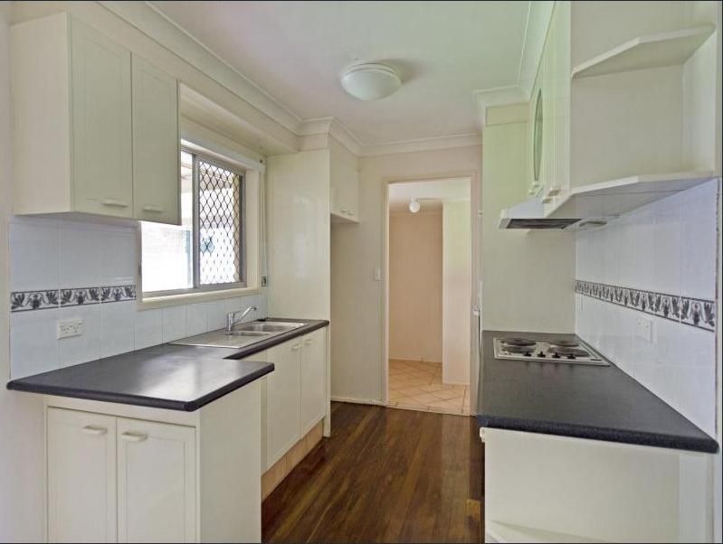 18 Lee Road, Runaway Bay, QLD 4216