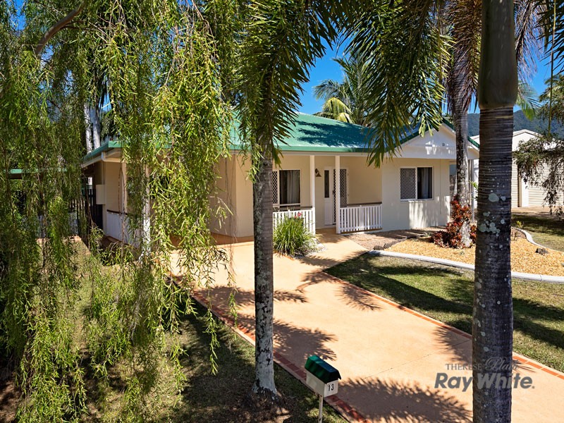 Bentley Park, QLD 4869