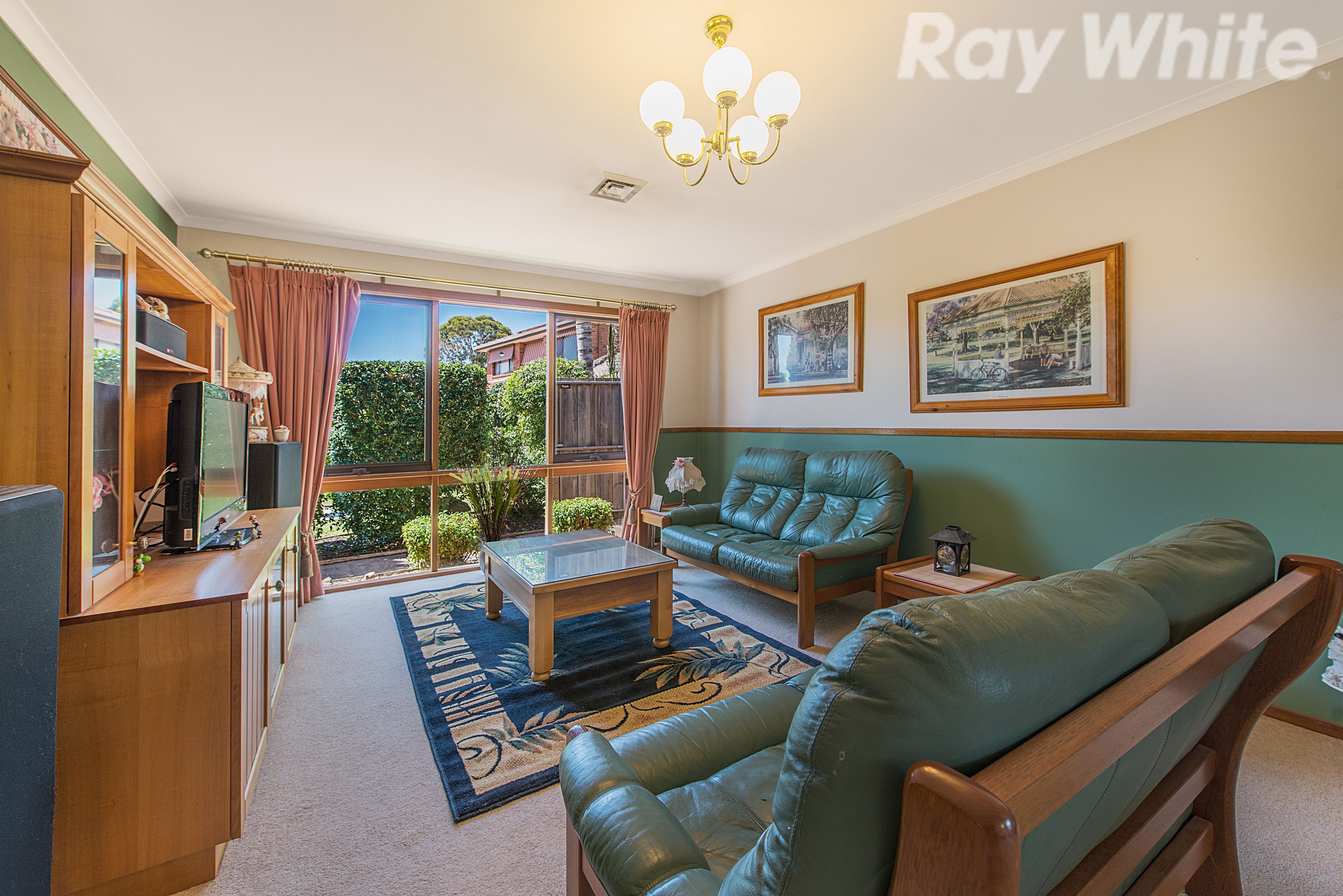 4 Lubbrook Close, Ferntree Gully, VIC 3156