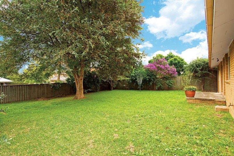 2 Daniel Avenue, Baulkham Hills, NSW 2153