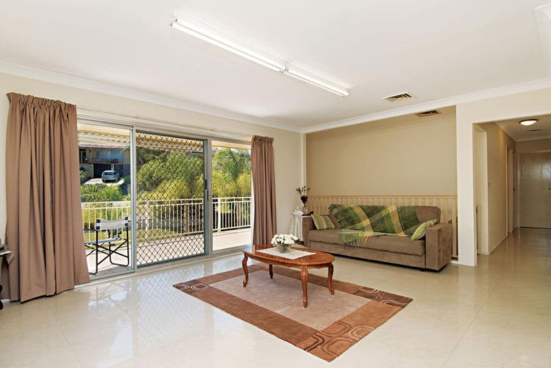 24 Palace Road, Baulkham Hills, NSW 2153