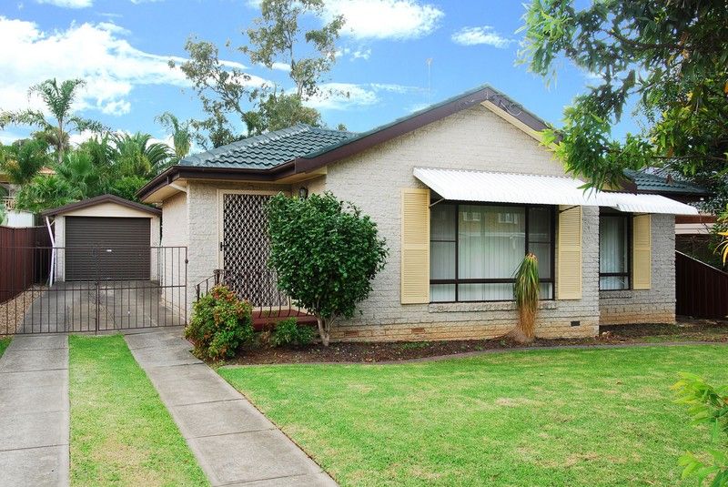 32 Caroline Chisholm Drive, Winston Hills NSW 2153