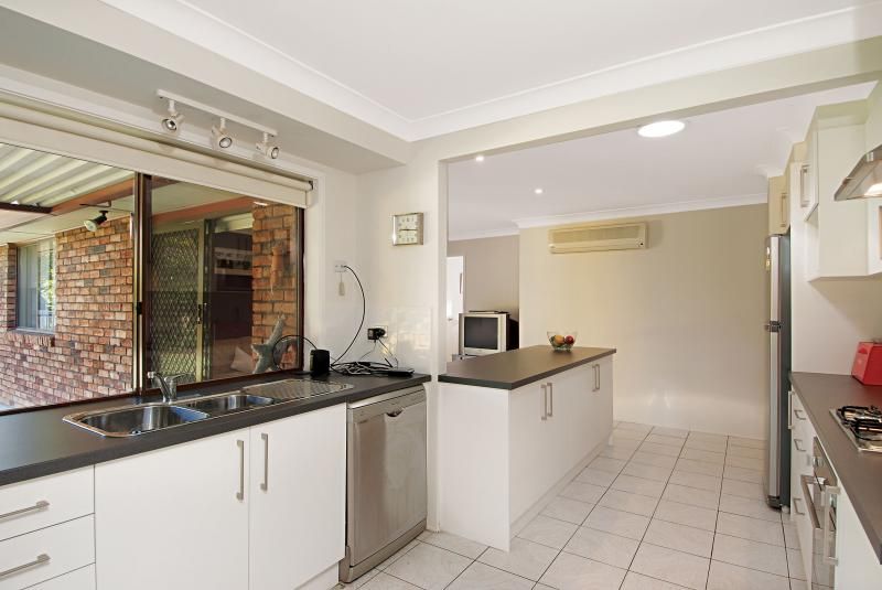 18 Grevillea Grove, Baulkham Hills, NSW 2153