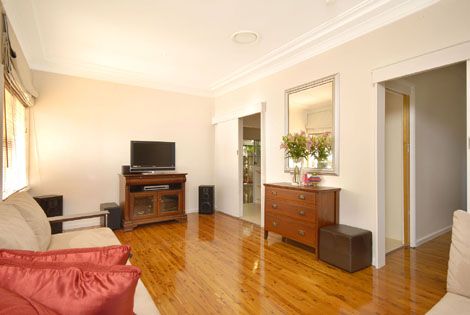 10 George Parade, Baulkham Hills, NSW 2153