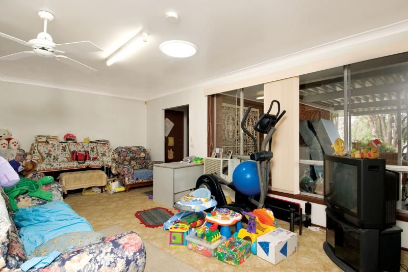 16 Lloyd George Avenue, Winston Hills, NSW 2153