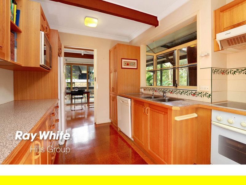 18 Burrandong Crescent, BAULKHAM HILLS, NSW 2153
