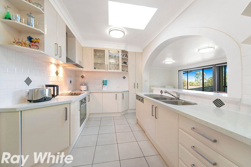 33 Dobson Crescent, Baulkham Hills, NSW 2153