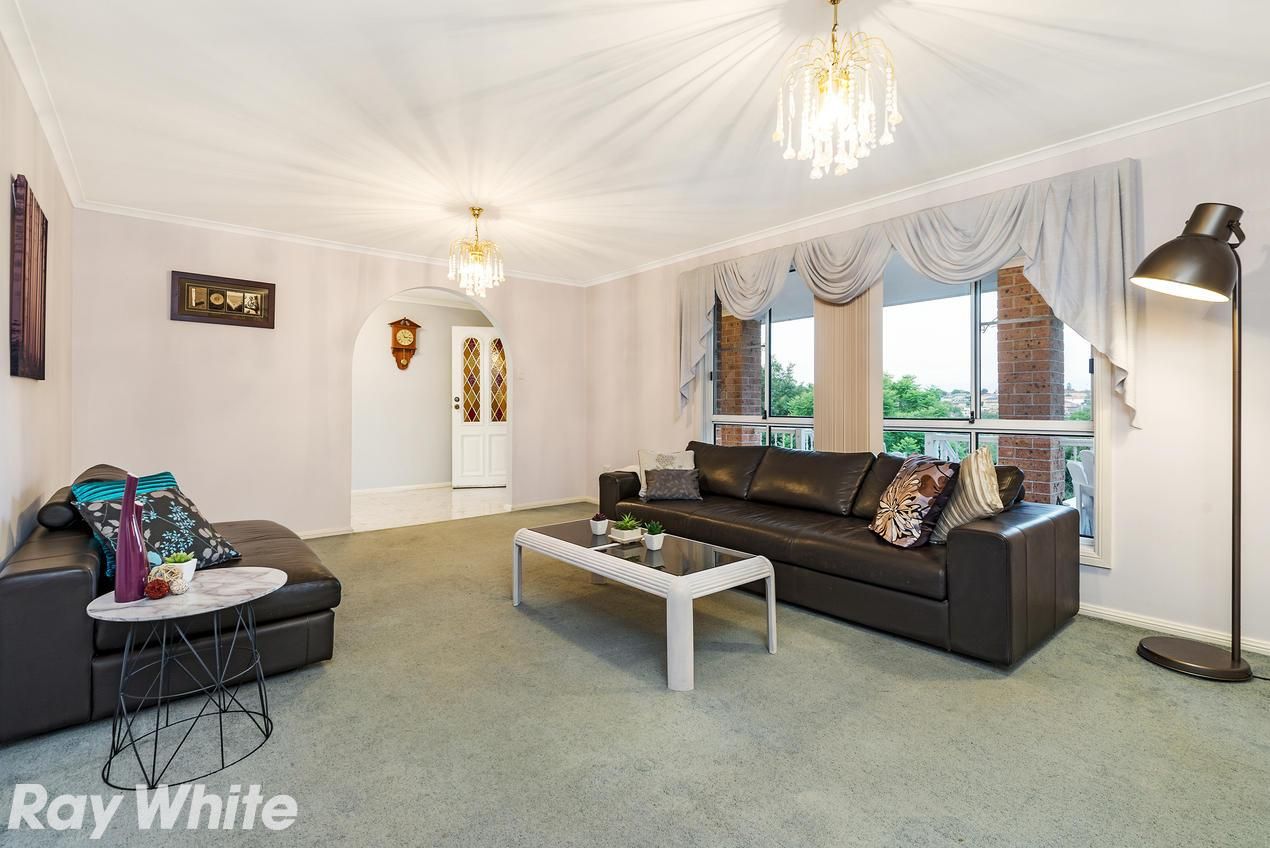 44 Crestwood Drive, Baulkham Hills, NSW 2153