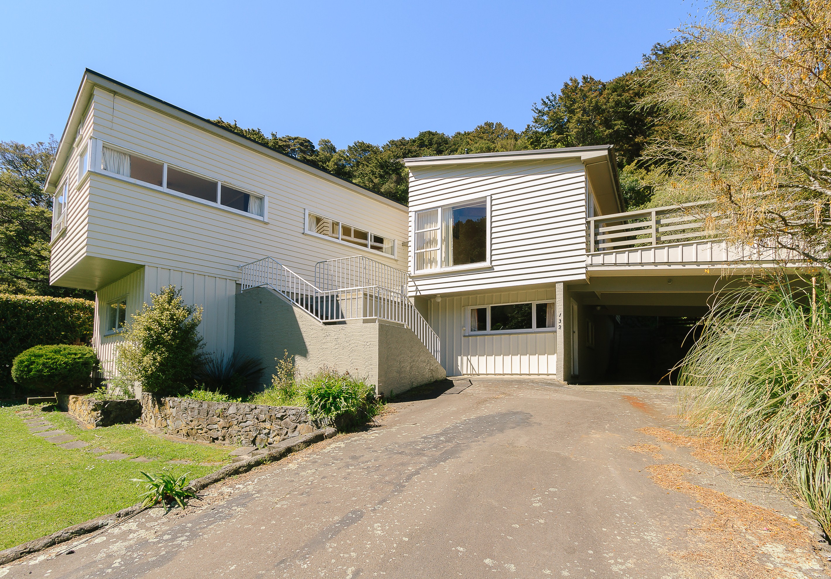 132 Cheviot Road, Lowry Bay, Lower Hutt City