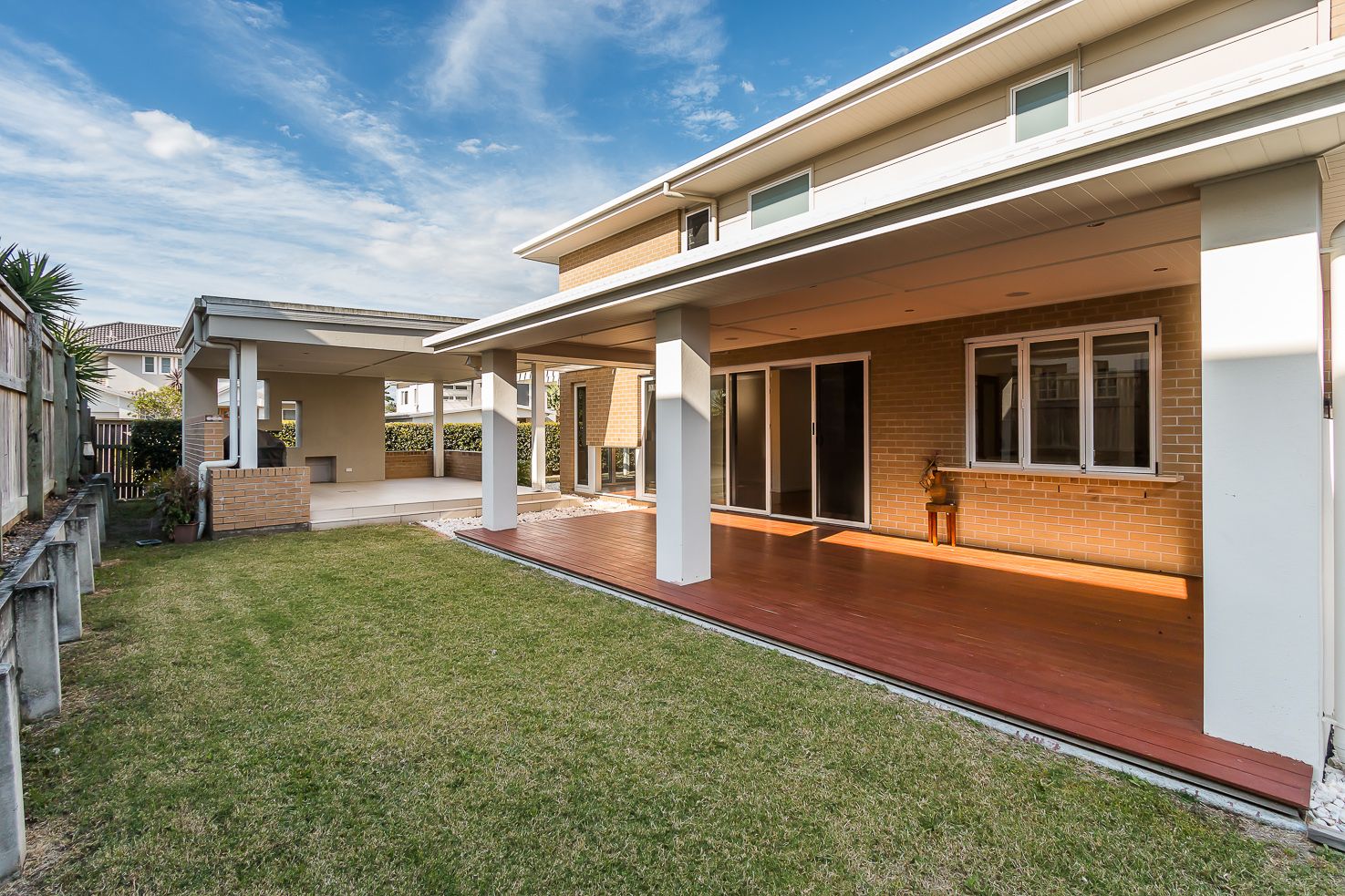9 Southwalk Esplanade, Underwood, QLD 4119
