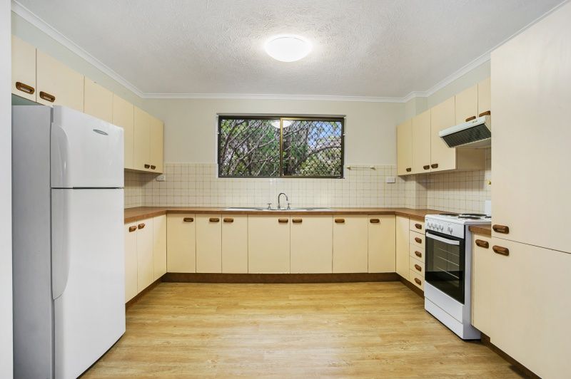 2/22 Rylatt Street, Indooroopilly, QLD 4068