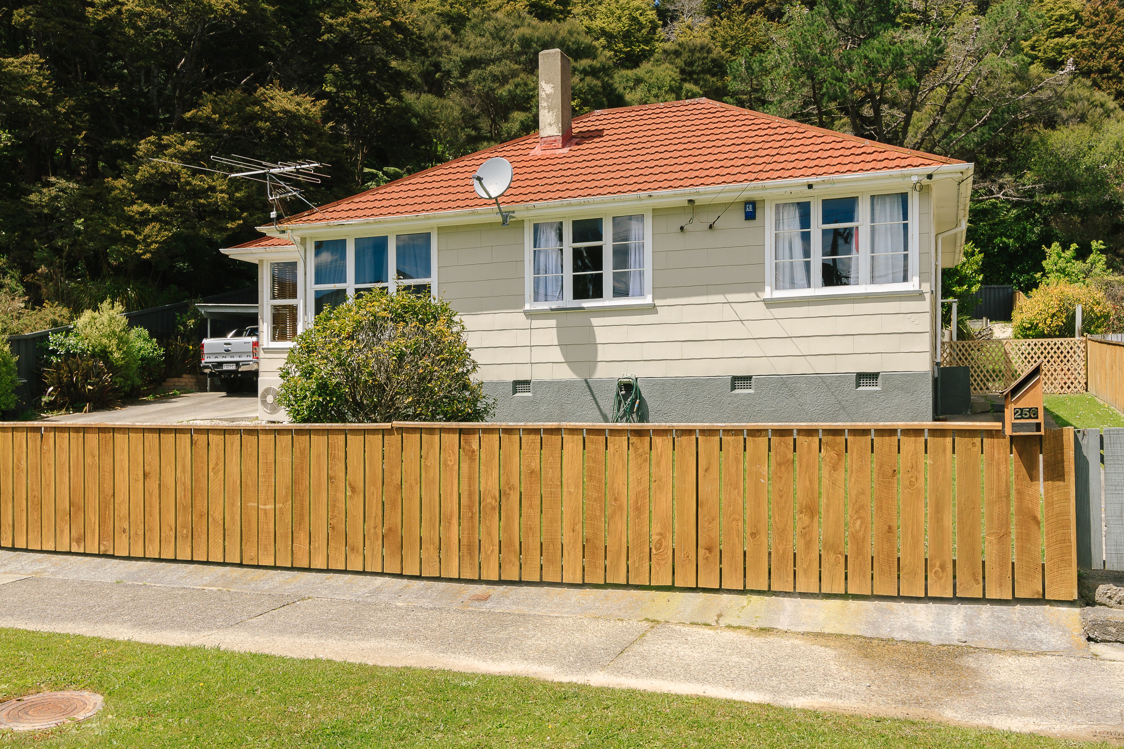 256 Waddington Drive, Naenae, Lower Hutt City