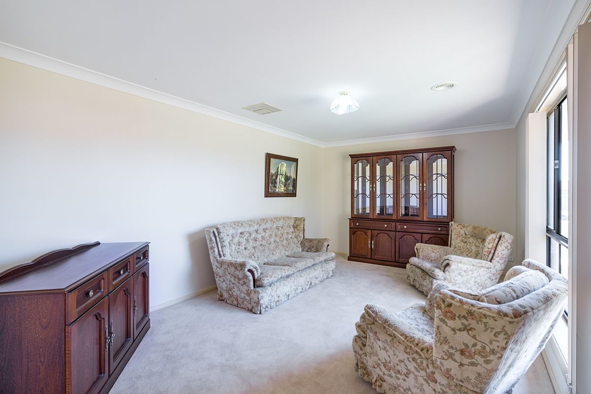 11 Tulloch Place, Dubbo, NSW 2830