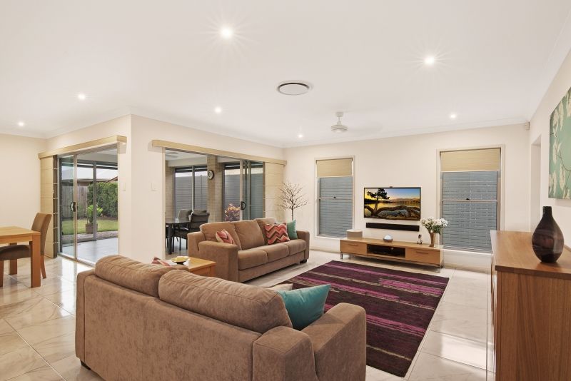 5 Gordon Crescent, Mango Hill, QLD 4509