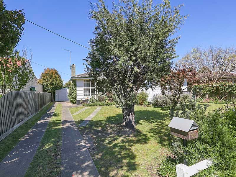 15 Marjorie Avenue, Belmont, VIC 3216
