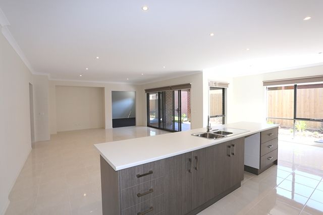 20 Irving Road, Cowes, VIC 3922