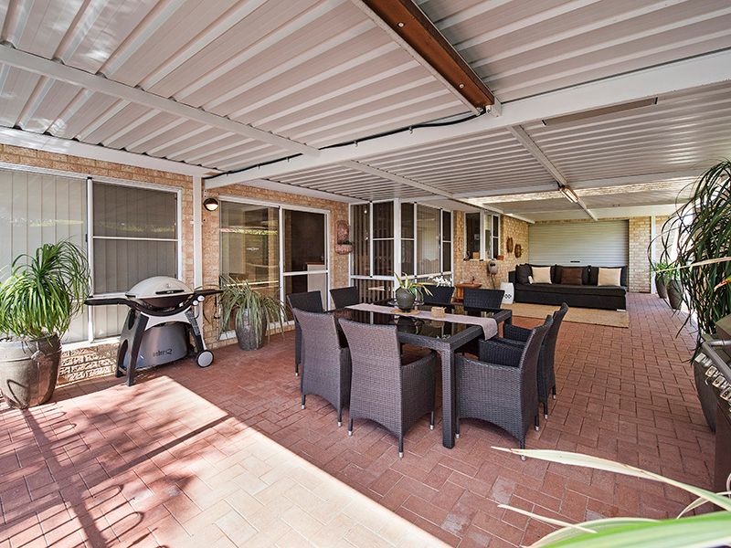 18 Montmartre Green, Port Kennedy, WA 6172