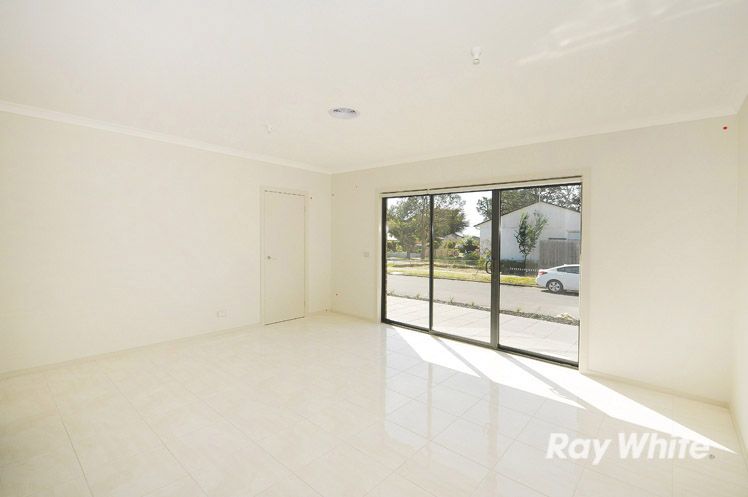 33 Aleppo Crescent, Frankston North, VIC 3200