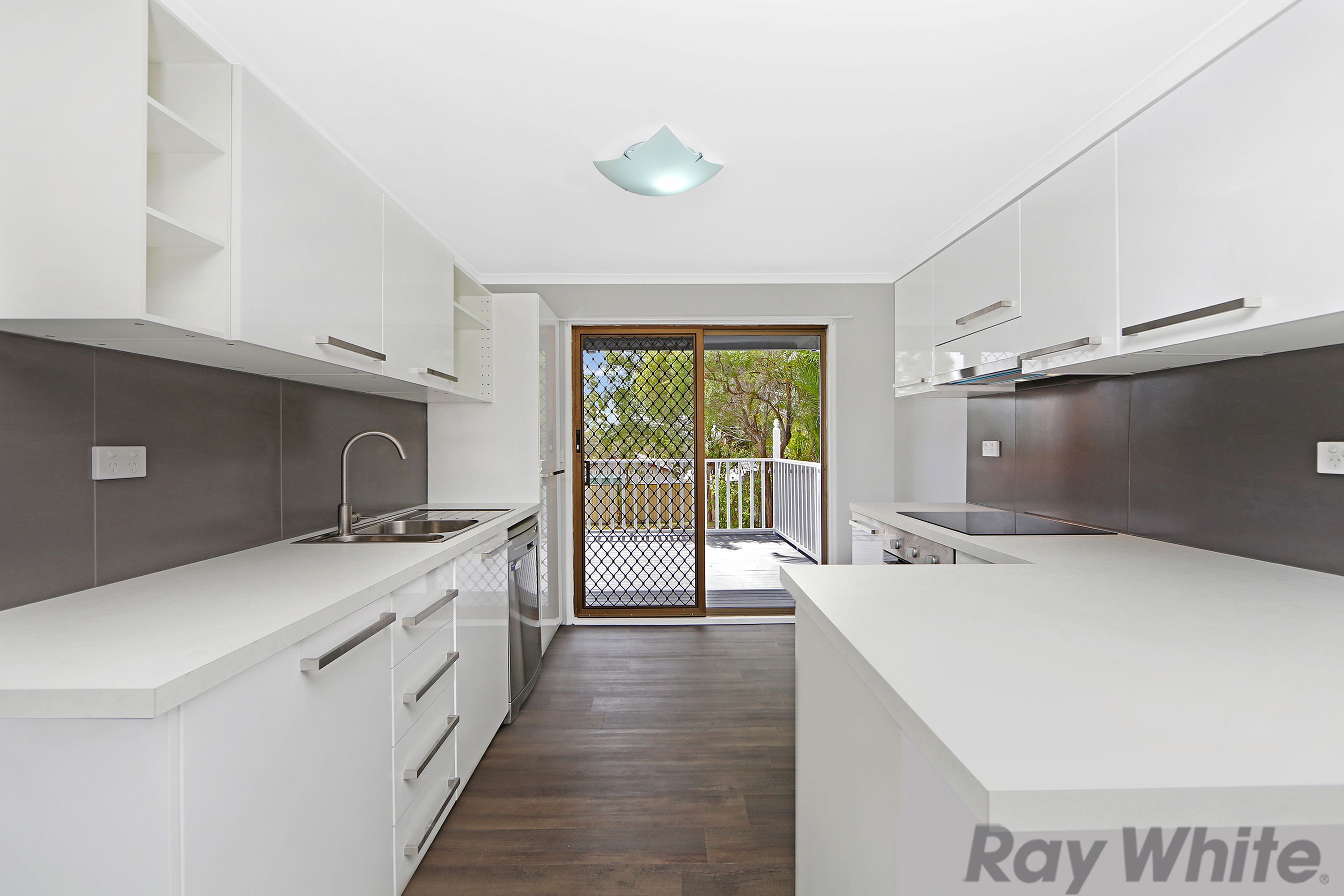 52 Yeramba Road, Summerland Point, NSW 2259