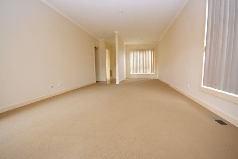 2/11 McComas Street, Reservoir, VIC 3073