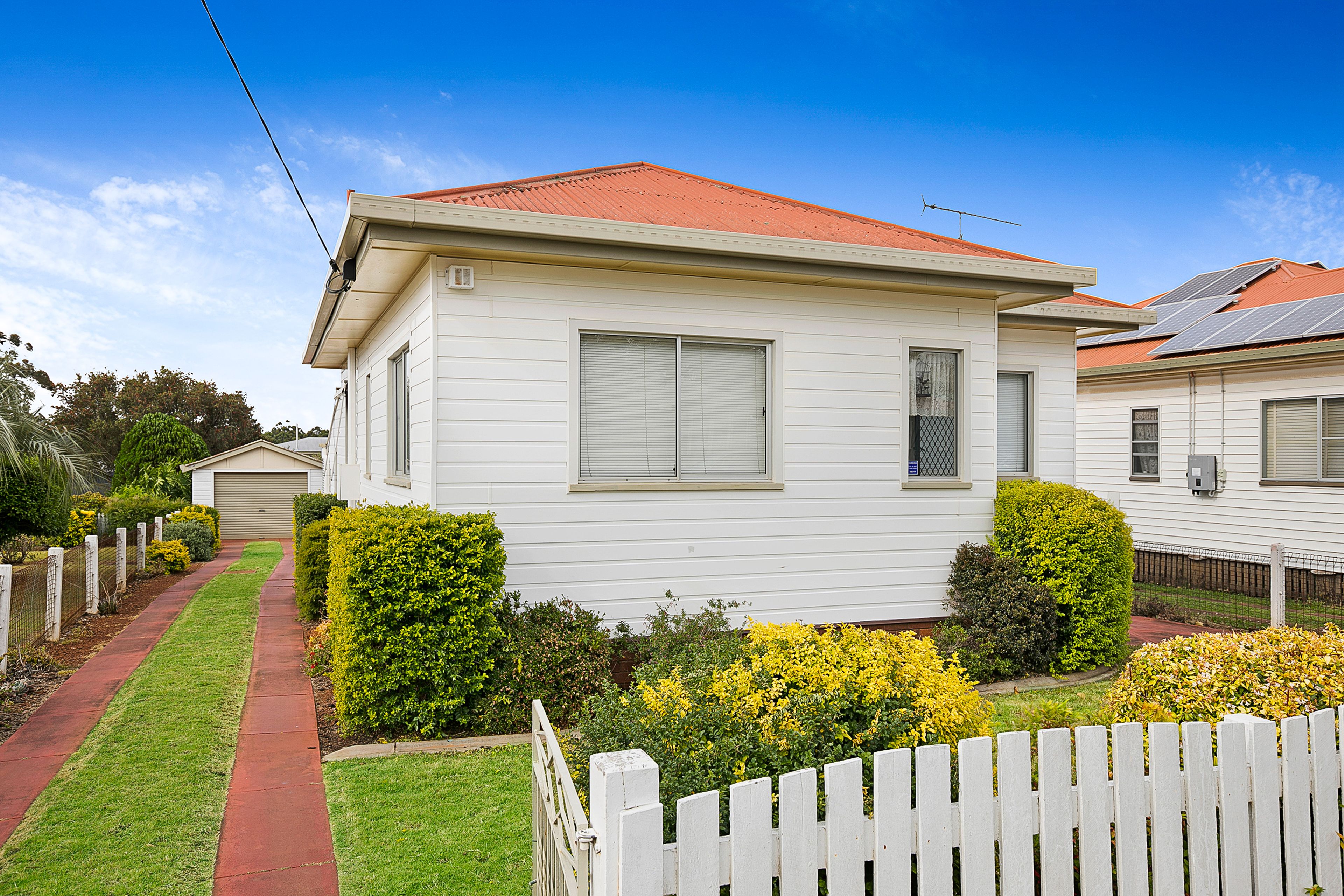 11a Victory Street, Newtown QLD 4350