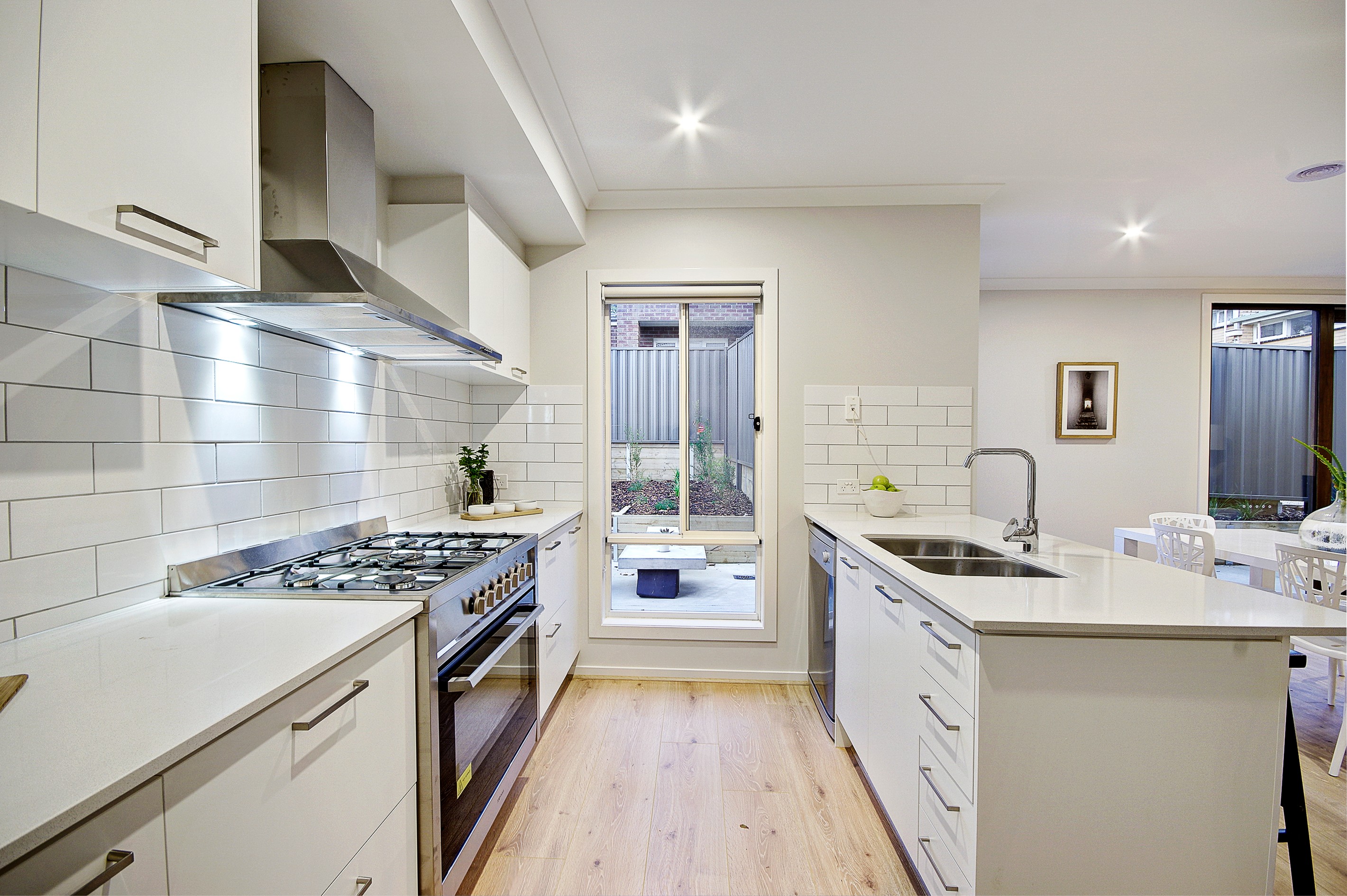 1 and 2 / 4 Cara Road, Highton, VIC 3216