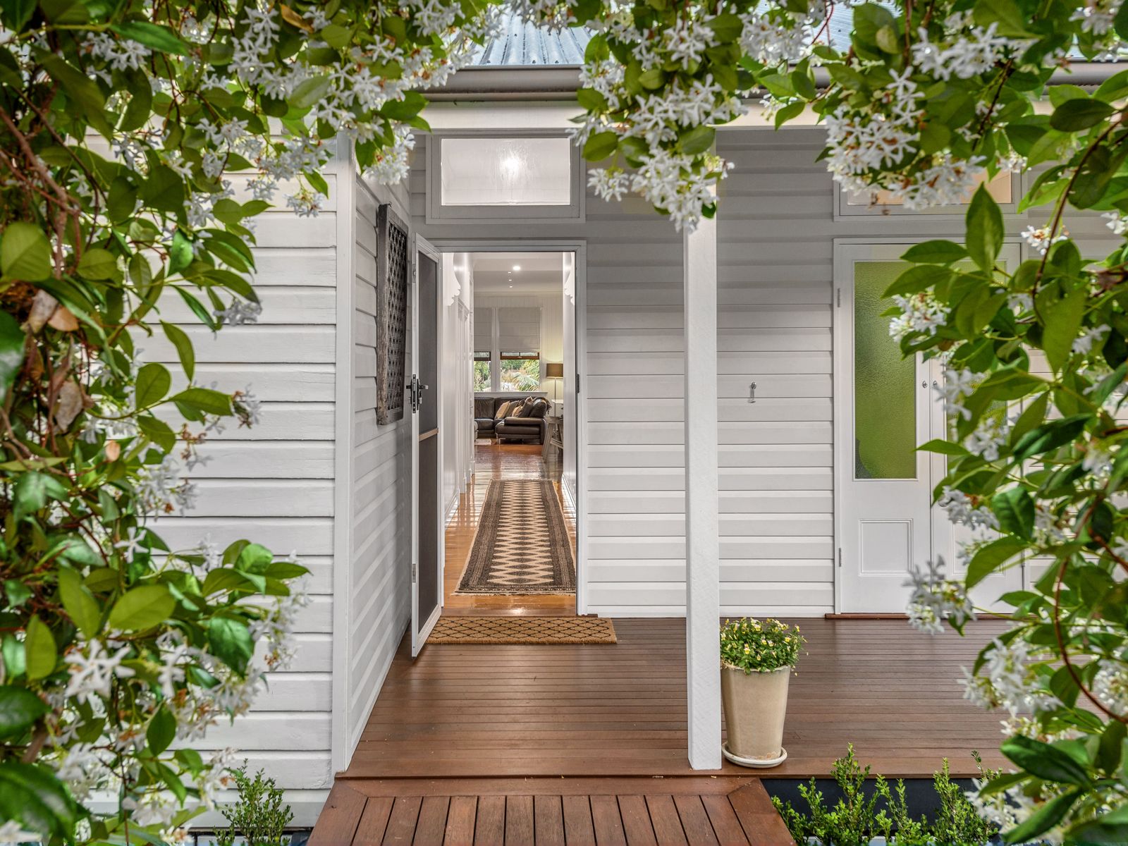 11 Hawthorn Terrace, Red Hill, QLD 4059