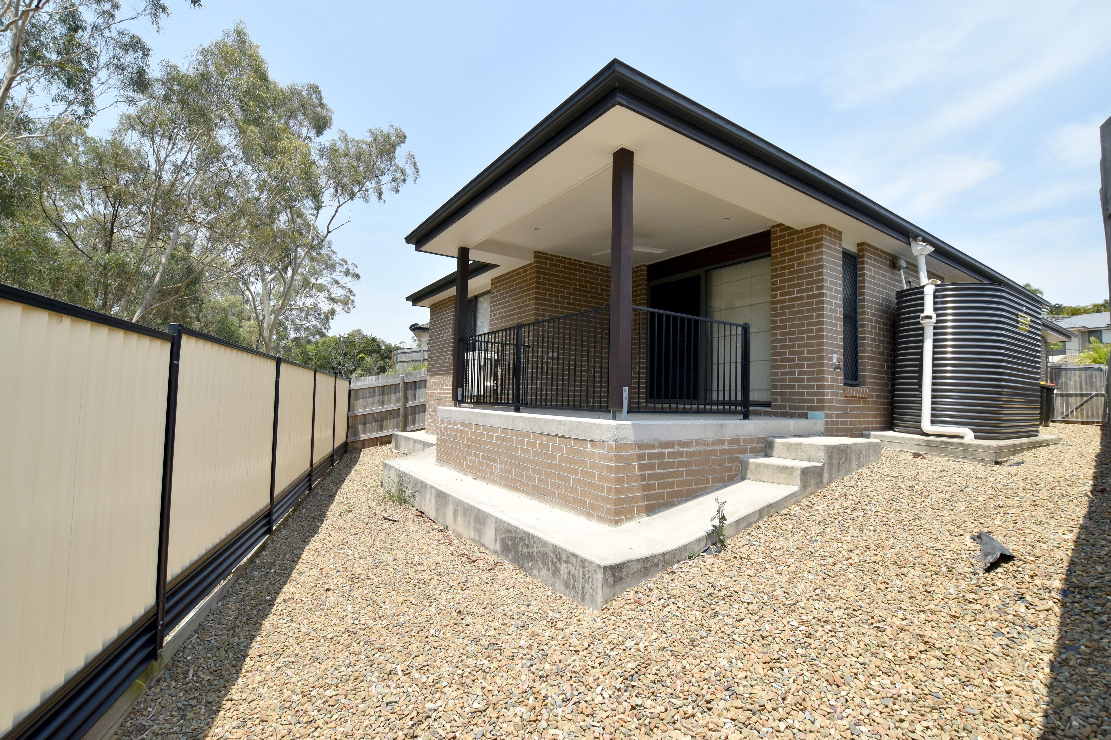 1/8 Beaver Avenue, South Gladstone, QLD 4680