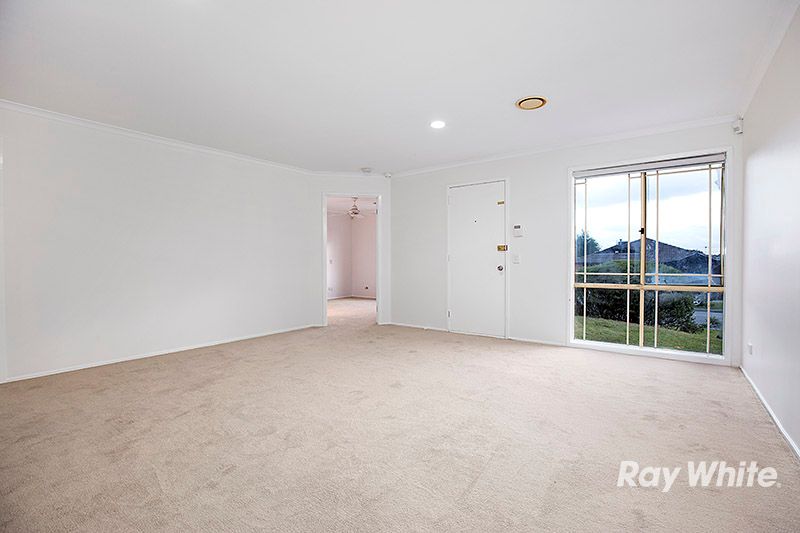 71 Courtenay Avenue, Cranbourne North, VIC 3977