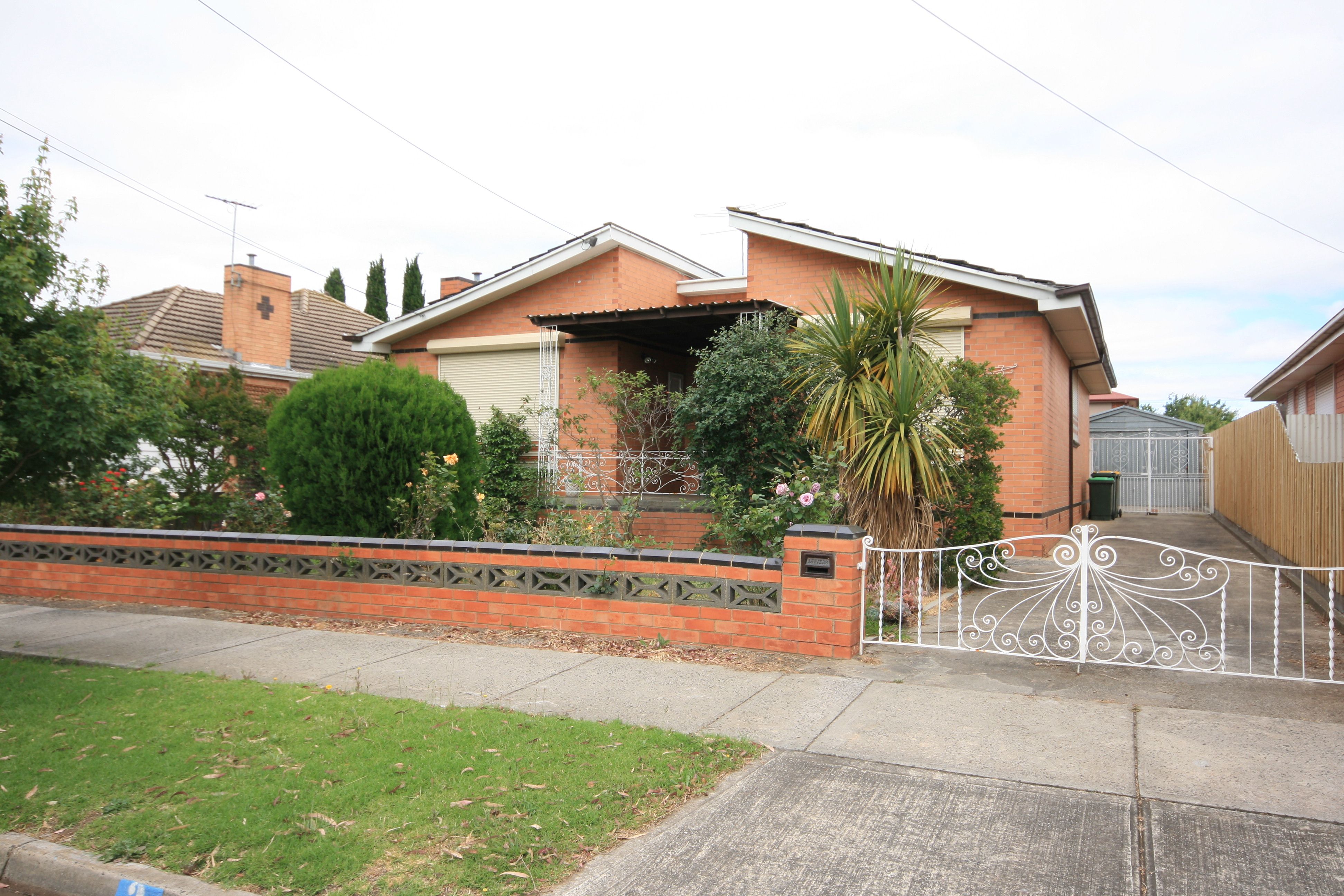 3 Ivanhoe Avenue, St Albans VIC 3021